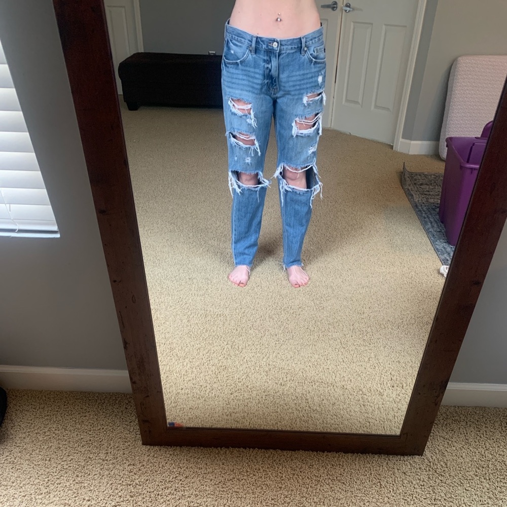 kancan size 29 extremely distressed wide leg jeans